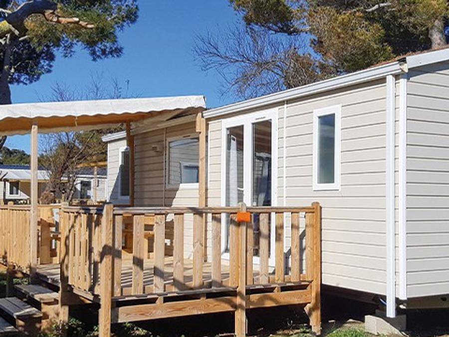 Tour Opérateur sur Vakantiepark de Bergen - Mobilhome 4 personas - Mobil-home | Confort | 2 Dormitorios | 4 Pers. | Terraza elevada in Sint Anthonis, Brabante Septentrional