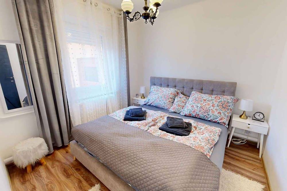 Ganze Wohnung, Ferienwohnung mit Pool, Whirpool, Sauna und Badefass in Balatonszabadi, Siófok und Umgebung