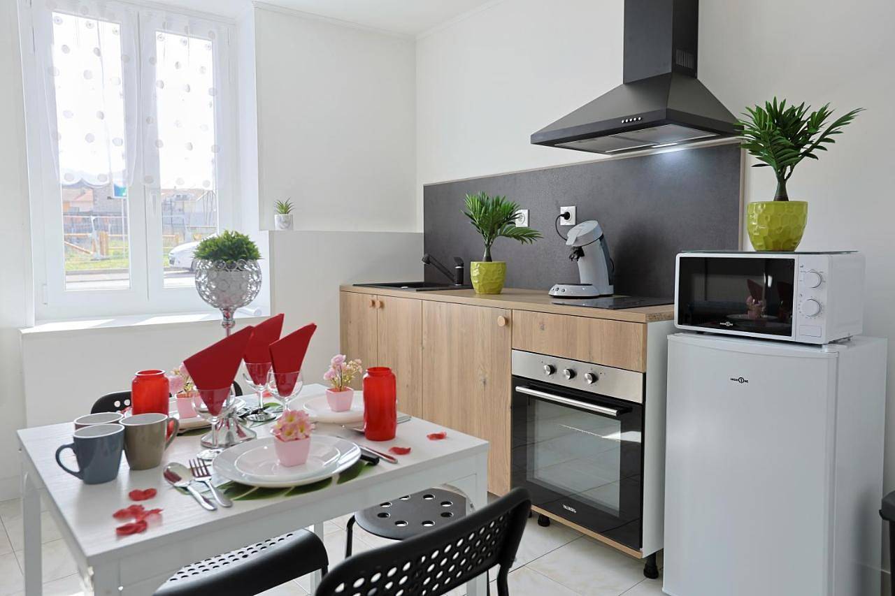 Appartement entier, Le Maréchal Chic - Centre ville - Rive de Gier in Rive-de-Gier, Parc Naturel Régional du Pilat