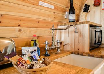 Glamping for 4 People in North West England, Cumbria, Photo 4