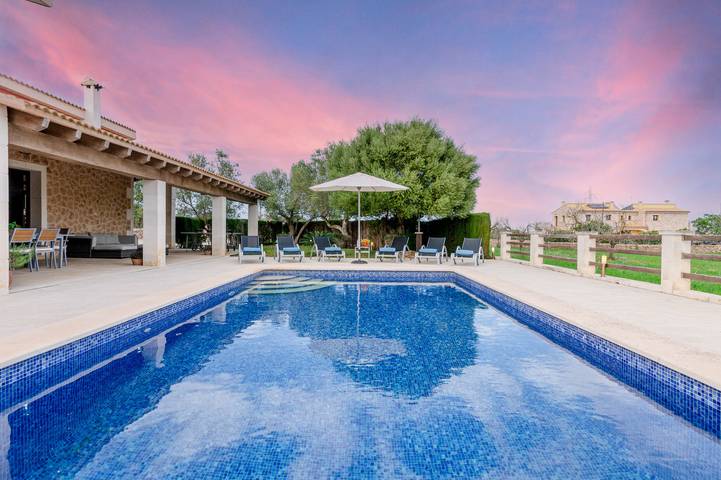 Finca für 6 Personen, mit Garten und Terrasse sowie Pool in Santa Margalida