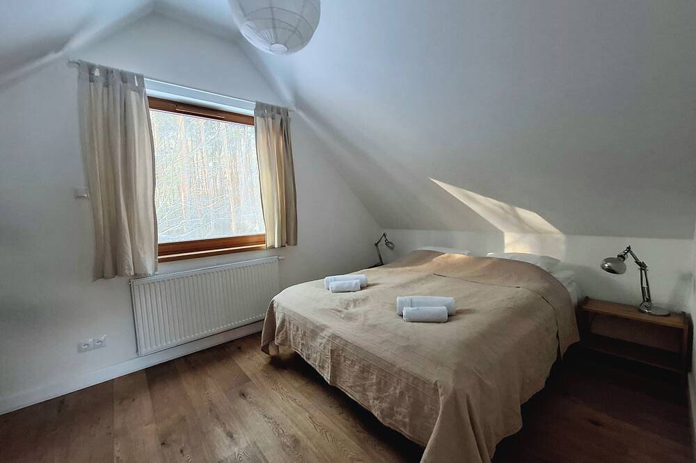 'Terra' Ferienhaus in kleinen familienfreundlichen Resort in Forest on Warta River in Region Lodz