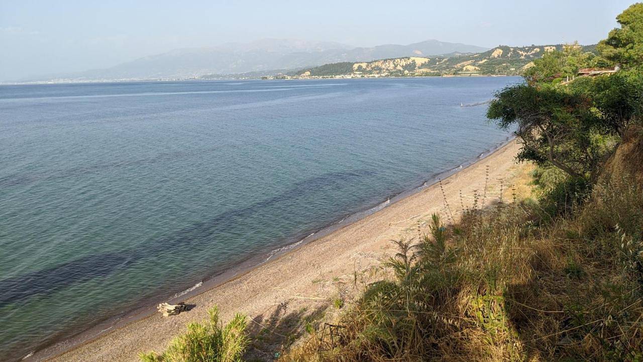 Happy Camp mobile homes in Camping Golden Sunset in Golf von Patras