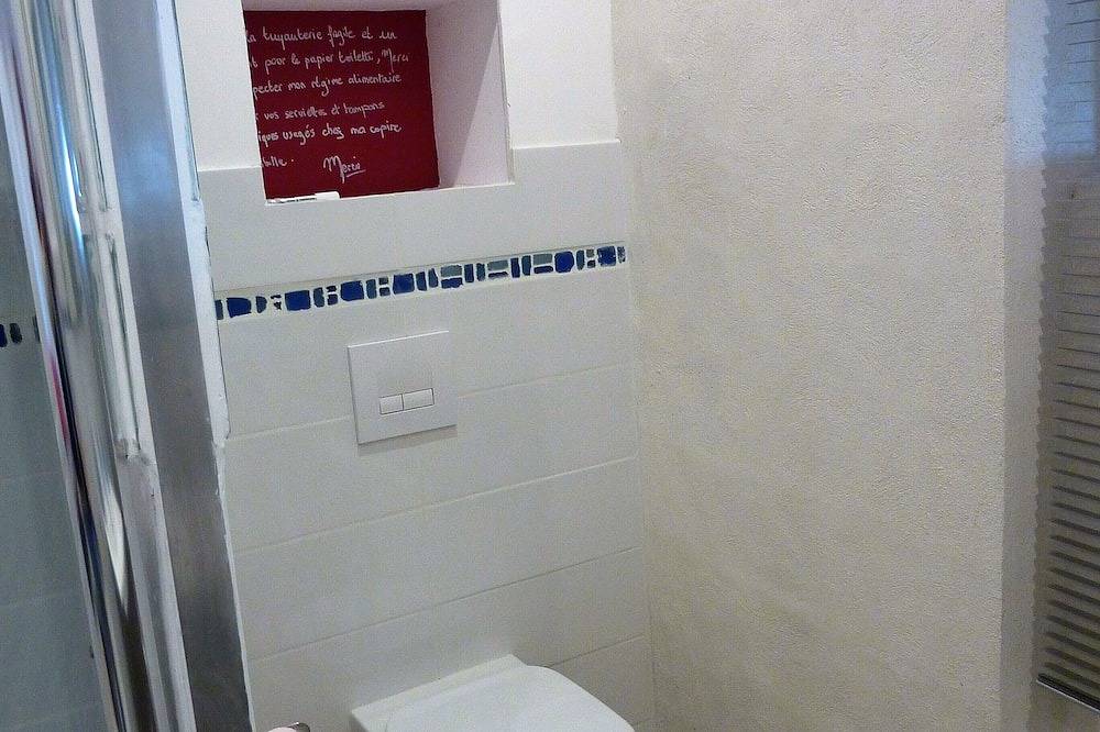 Appartement entier, F2   ,100m de la mer in Canari, Cap Corse