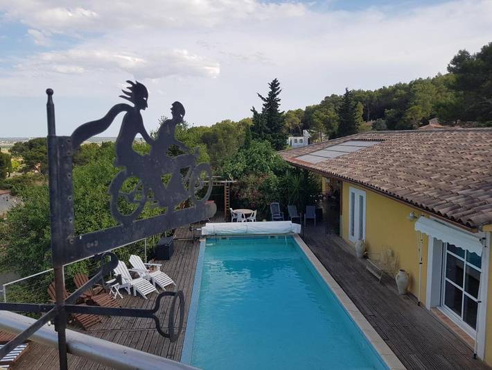 Location de vacances pour 3 personnes, avec vue ainsi que piscine et jardin, adapté aux familles à Calvisson - 3