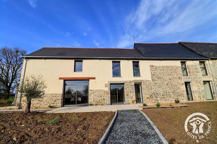Gîte pour 8 personnes, avec jardin et terrasse dans Miniac-sous-Bécherel