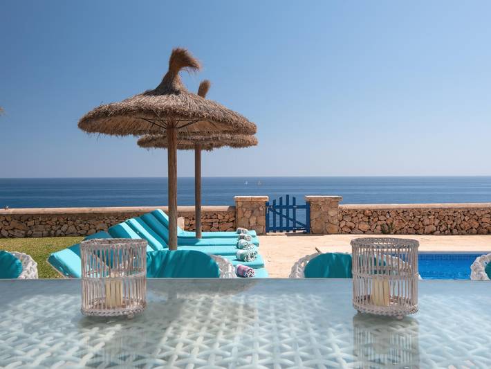 Location de vacances pour 6 personnes, avec vue sur l’océan ainsi que jardin et piscine, adapté aux familles à Majorque du Sud - 3