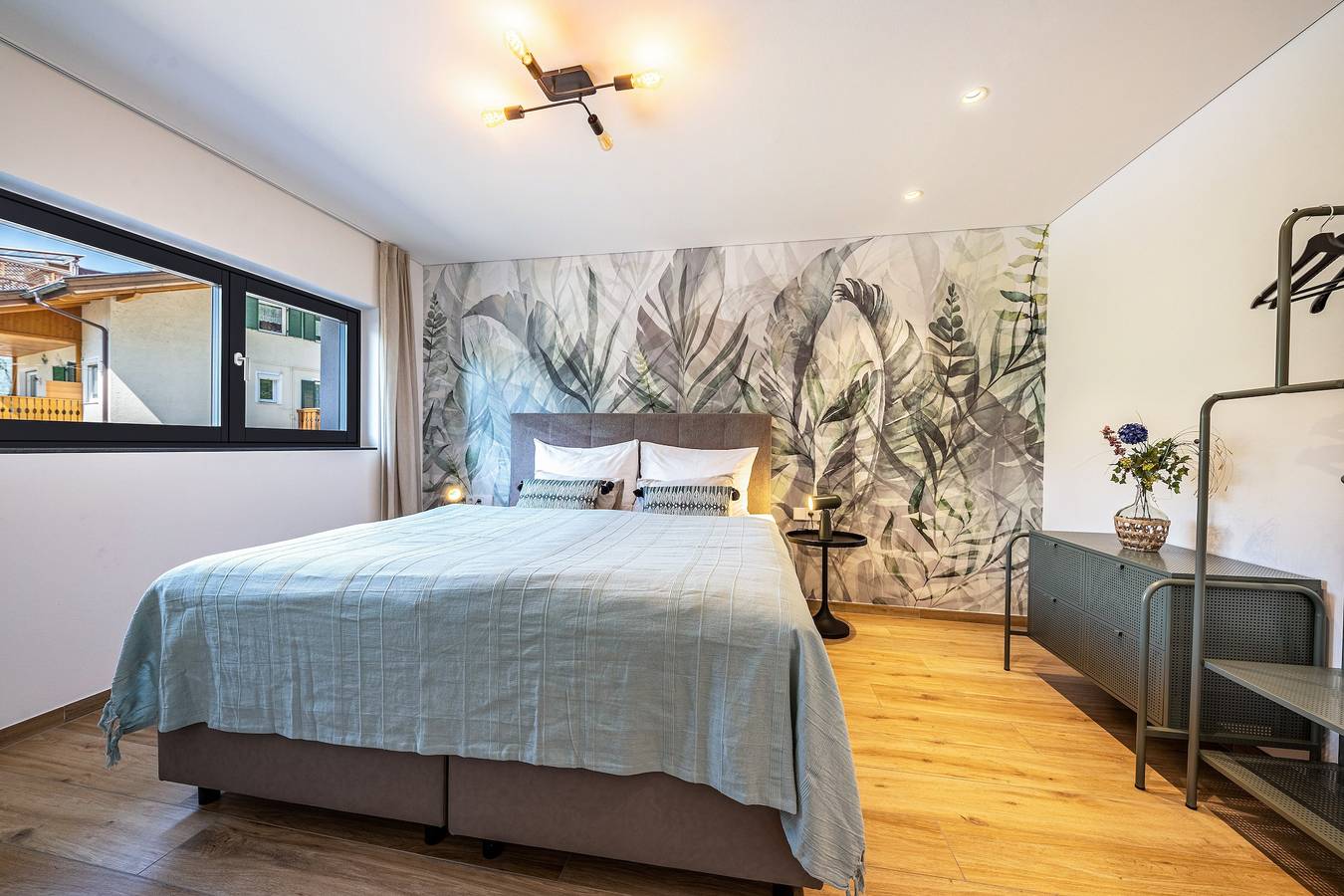 Entire apartment, Apartment "Videre Lodge Wasserfall" with Mountain View, Wi-Fi & Terrace in Gargazon, Sarntal Alps