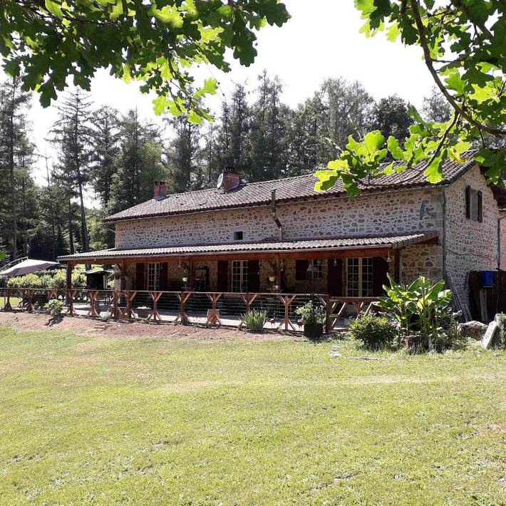 Location de vacances pour 12 personnes, avec sauna et piscine ainsi que vue et jardin, animaux acceptés à Piégut-Pluviers - 2