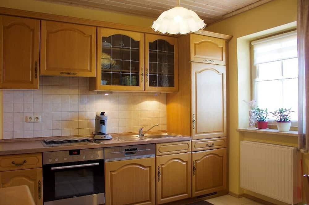 Ganze Wohnung, Ferienwohnung (45qm) mit 2 Schlafräumen und Terrasse in Nittenau, Ostbayern