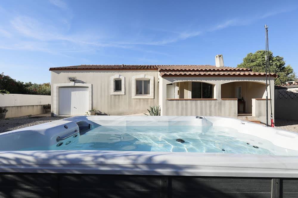 Villa With Swim Spa in Lézignan-Corbières, Region de Narbonne