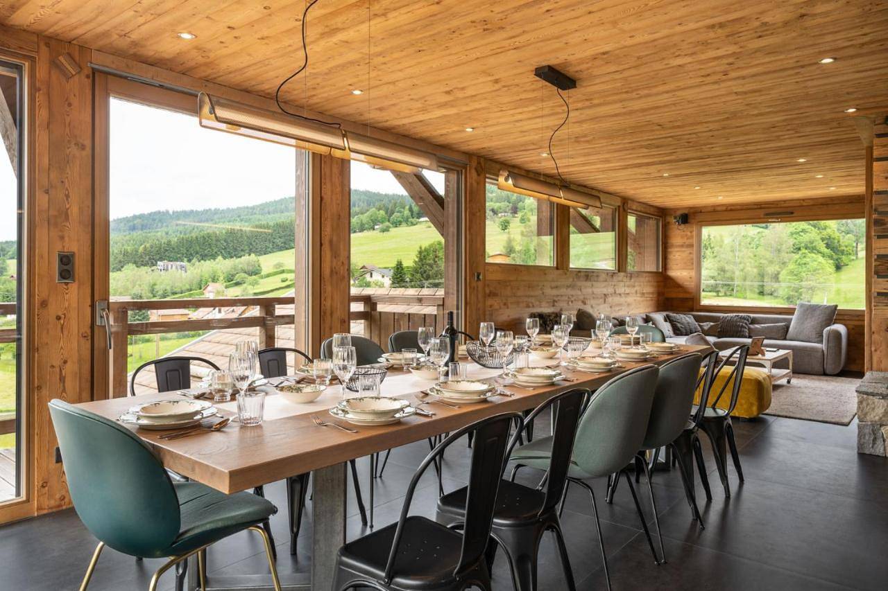 Le Grand V, chalet de luxe avec piscine intérieure in Le Valtin, Parc naturel régional des Ballons des Vosges