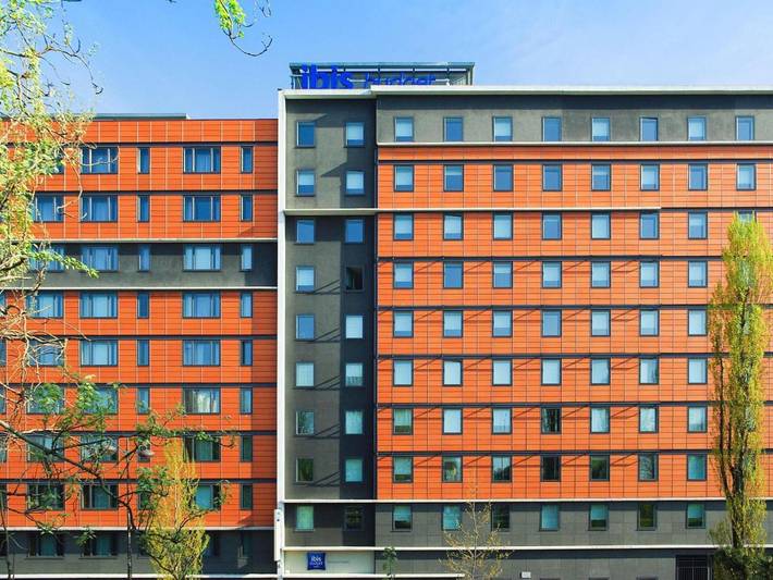 Hotel para 3 personas, con jardín - 1