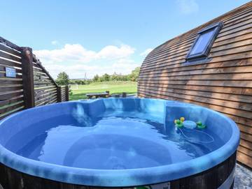 Hut for 4 People in East Riding of Yorkshire, Yorkshire, Photo 1