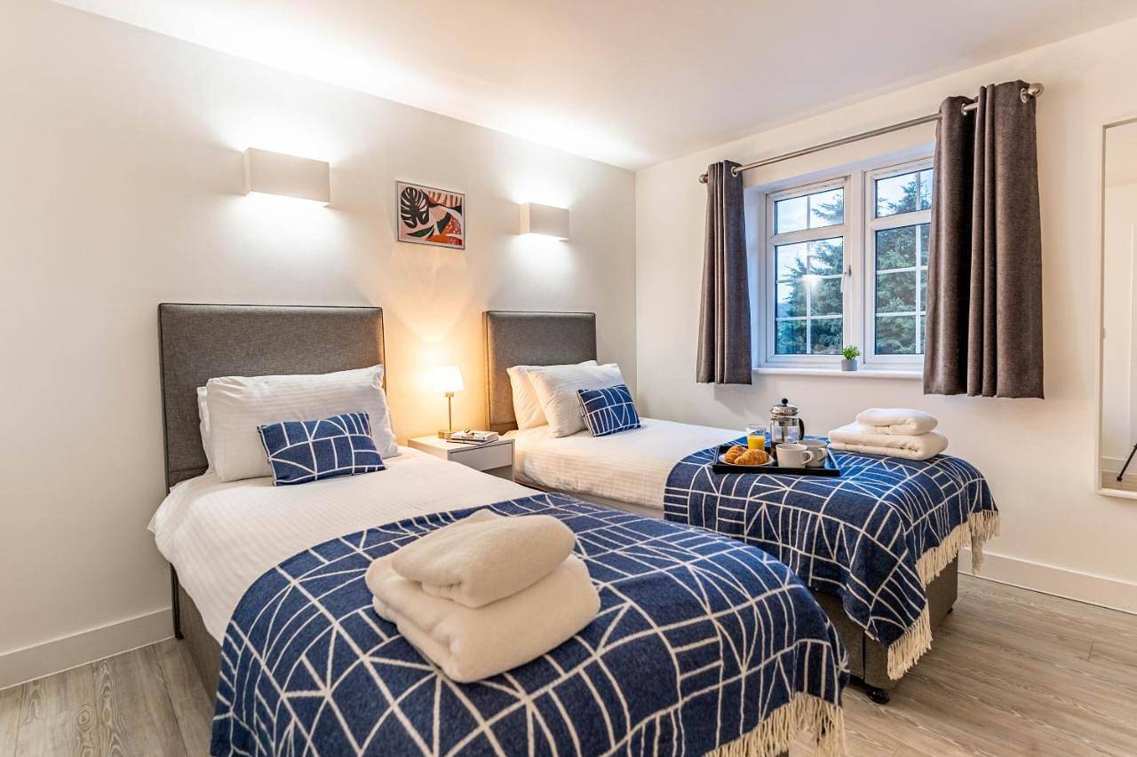 Entire apartment, Superior Apartment in Reading, Berkshire