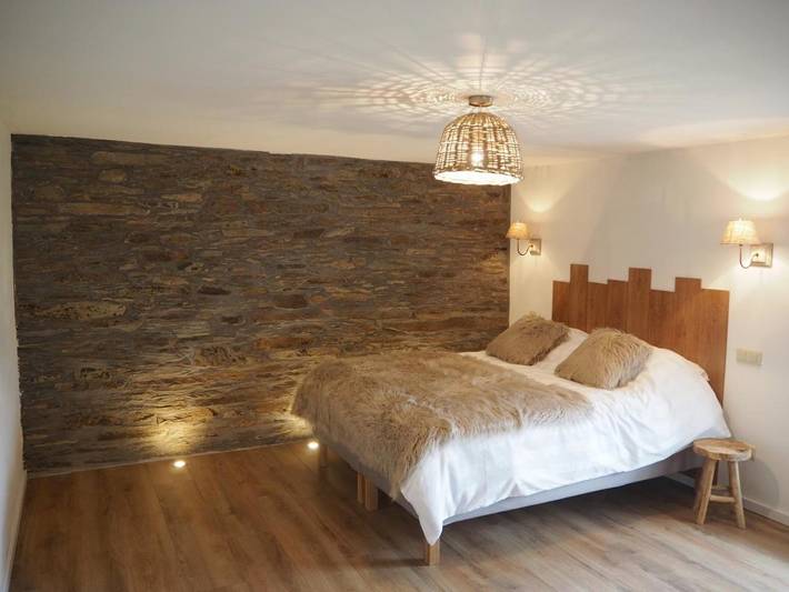 Location de vacances pour 10 personnes, avec Terrasse ainsi que Jardin et Vue dans Ortheuville