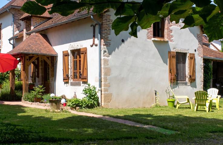 Casa encantadora en Montoldre + Jardín in Montoldre, Región de Vichy