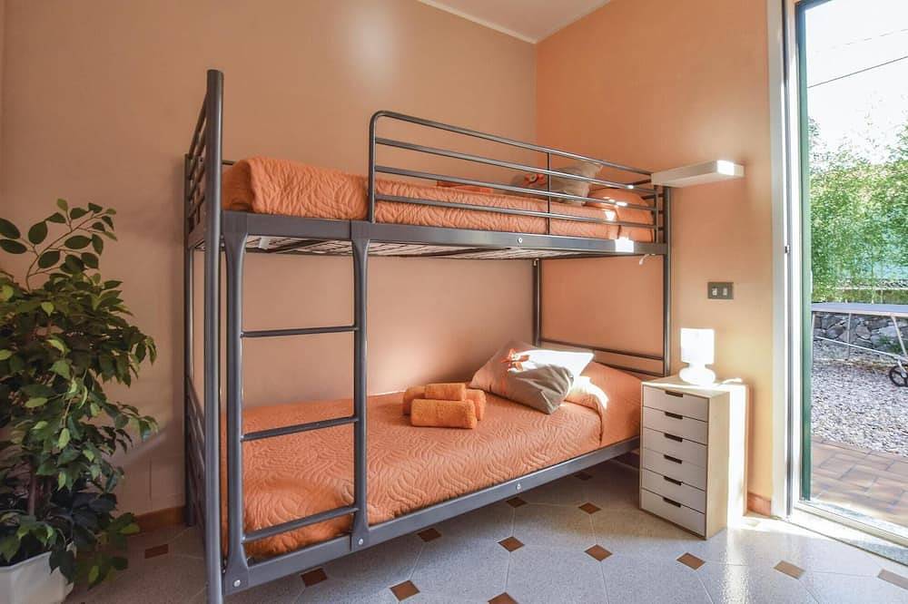 3 bedroom beautiful home in Imperia -Im- in Imperia, Riviera di Ponente