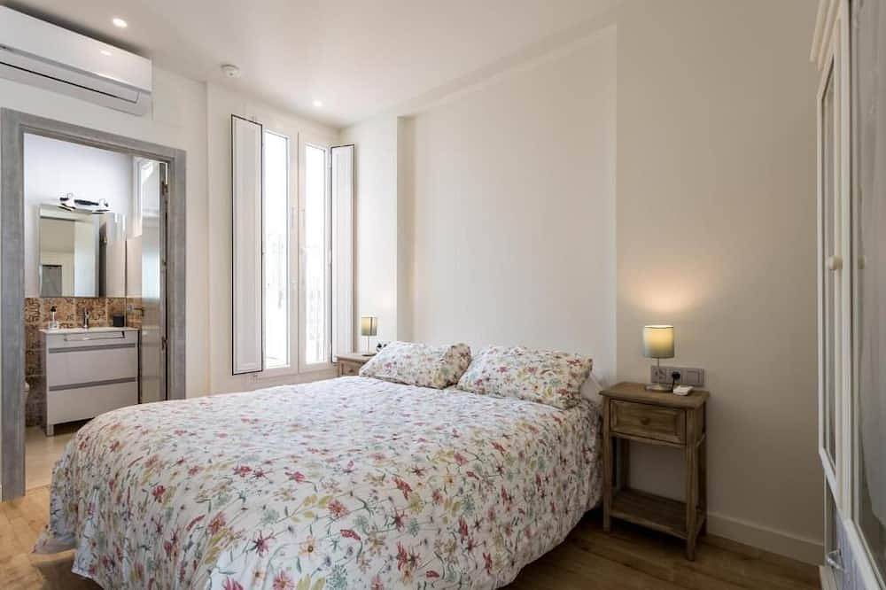 Old Town Building, Rooftop terrace with pool and views! - Several units in Casco Antiguo, Sevilla
