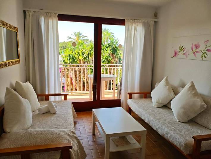 Apartamento para 4 personas, con Balcón y Terraza además de Jardín y Piscina en S'Argamassa