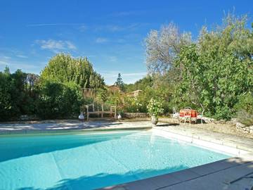 Villa for 4 Guests in Viens, Provence, Picture 3