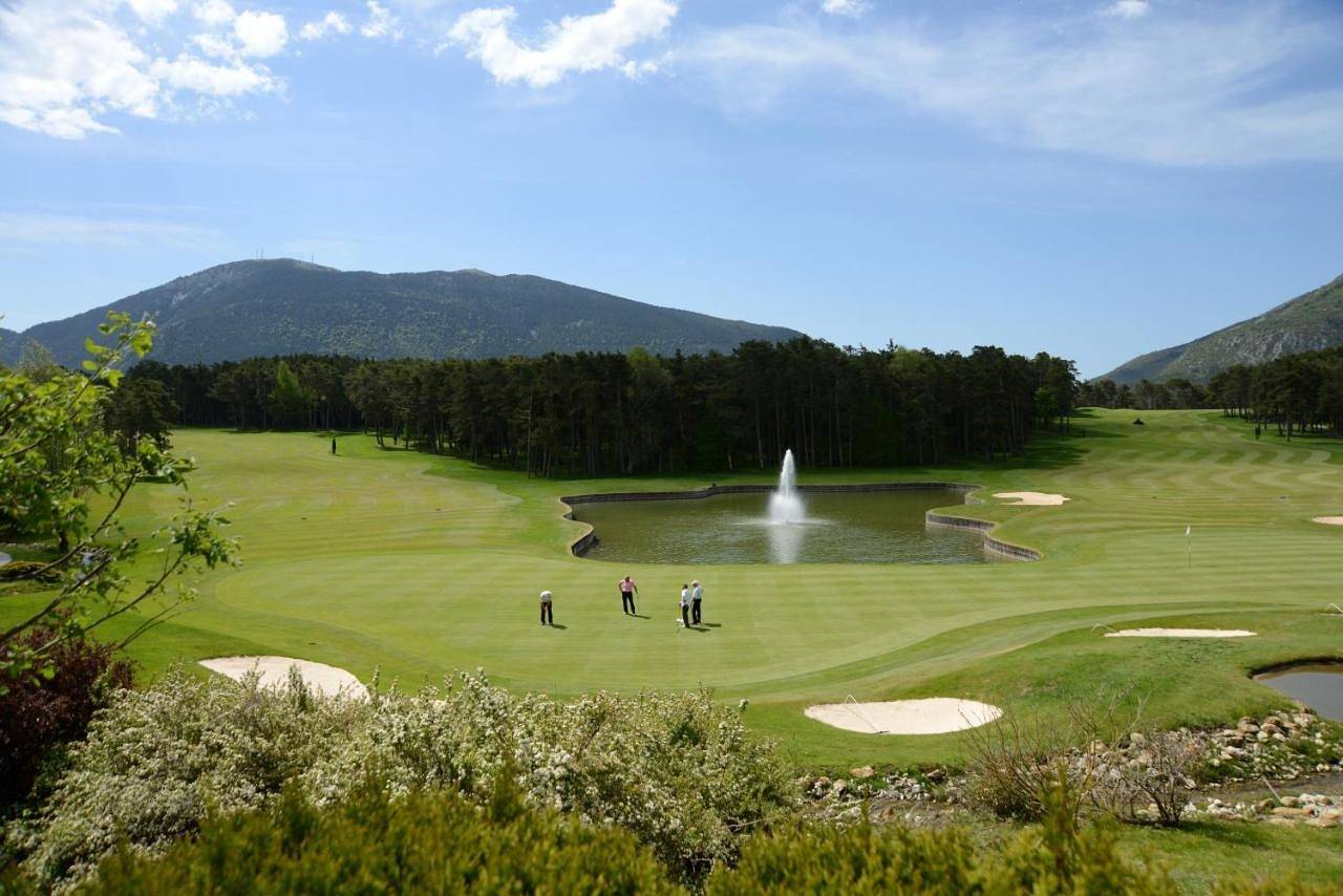Château et Golf De Taulane in La Martre, Région de Draguignan