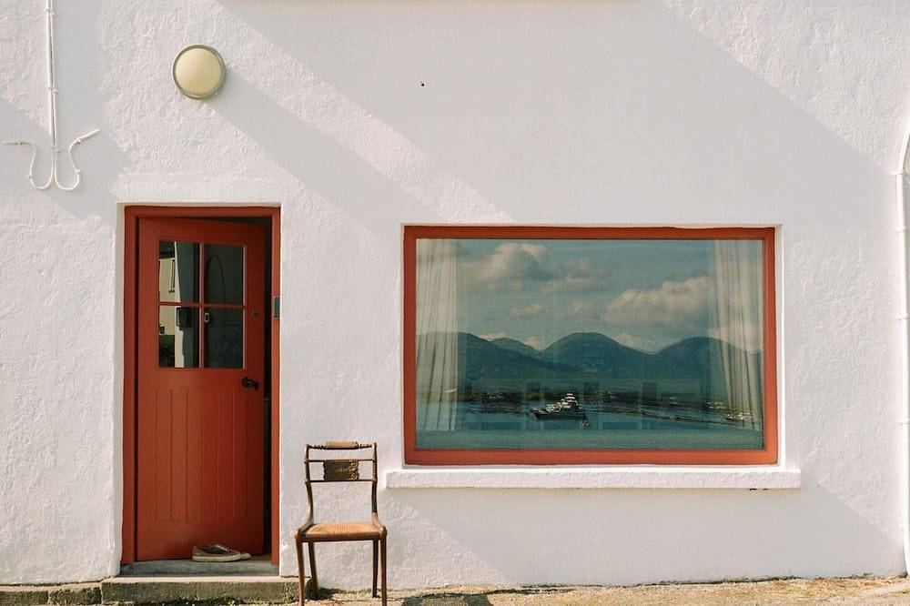 Roundstone Quay Cottage in Roundstone, Connacht