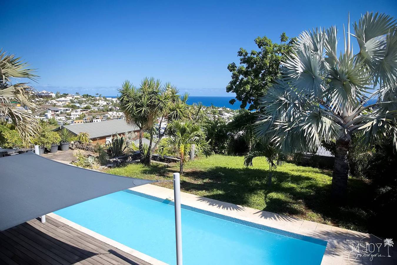 Apartamento vacacional entero, Kaznav in the St-Gilloise savannah with sea view in Saint-Gilles les Bains, Saint-Paul