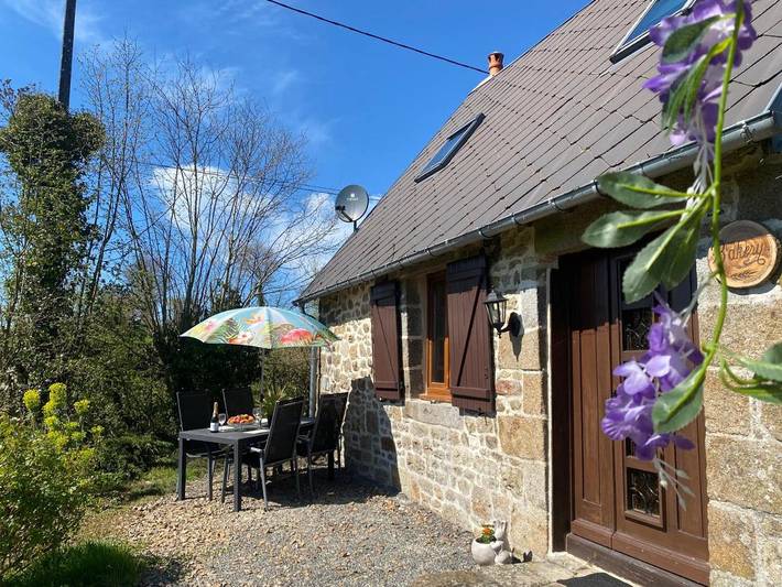 Location de vacances pour 4 personnes, avec Terrasse ainsi que Jardin et Vue à Beauficel - 2