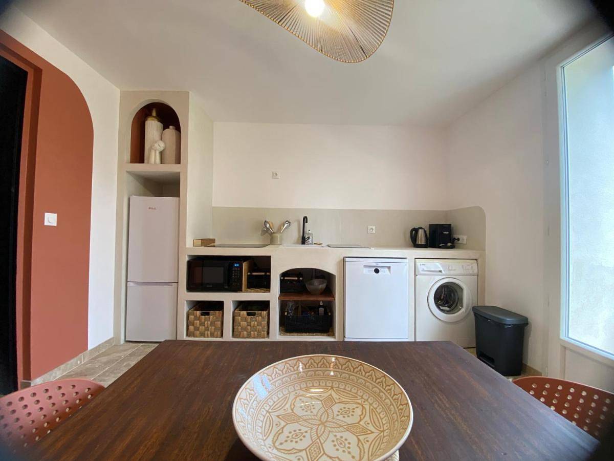 Appartement entier, One-Bedroom Apartment in Allègre-les-Fumades, Région d'Alès