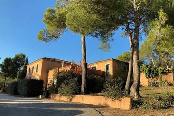 Gîte pour 4 personnes, avec jardin ainsi que piscine et balcon à Saint-Gély-du-Fesc