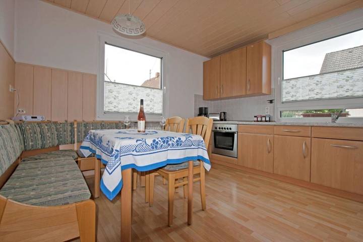 Ferienwohnung für 3 Personen, mit Balkon und Terrasse sowie Garten und Ausblick in Hambach (Neustadt) - 3