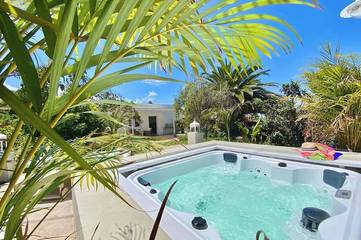 Casa rural para 3 personas, con jacuzzi además de jardín y balcón en Valle de la Orotava