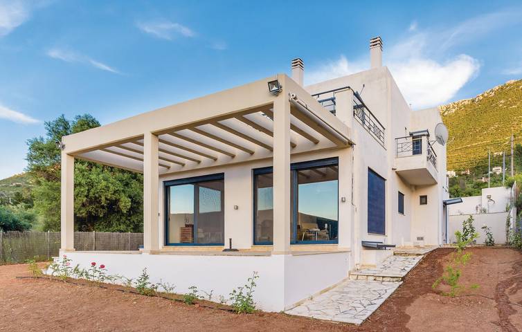Moderne 2-Zimmer-Wohnung mit Terrasse, 2 km von der Küste entfernt in Euböa