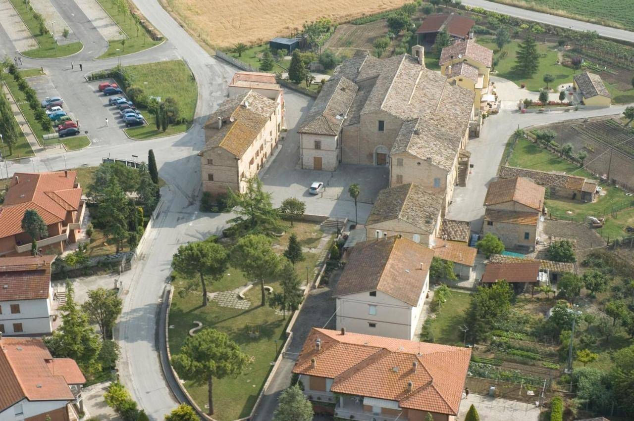 Double Room with Shared Bathroom in Montelupone, Adriaküste Marken