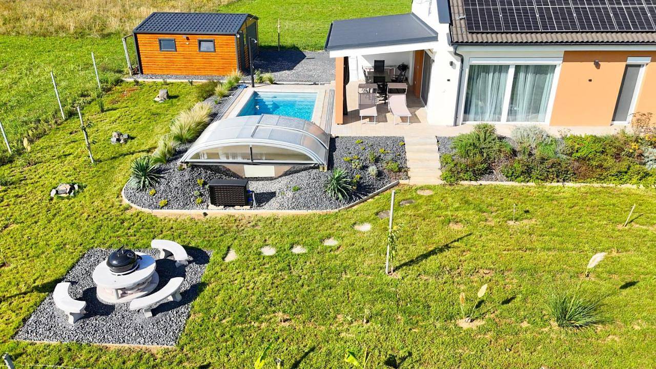 Nr 125 Villa Nightfall with covered and heated private pool - Biró Tours in Balatongyörök, Balaton Hochland Nationalpark