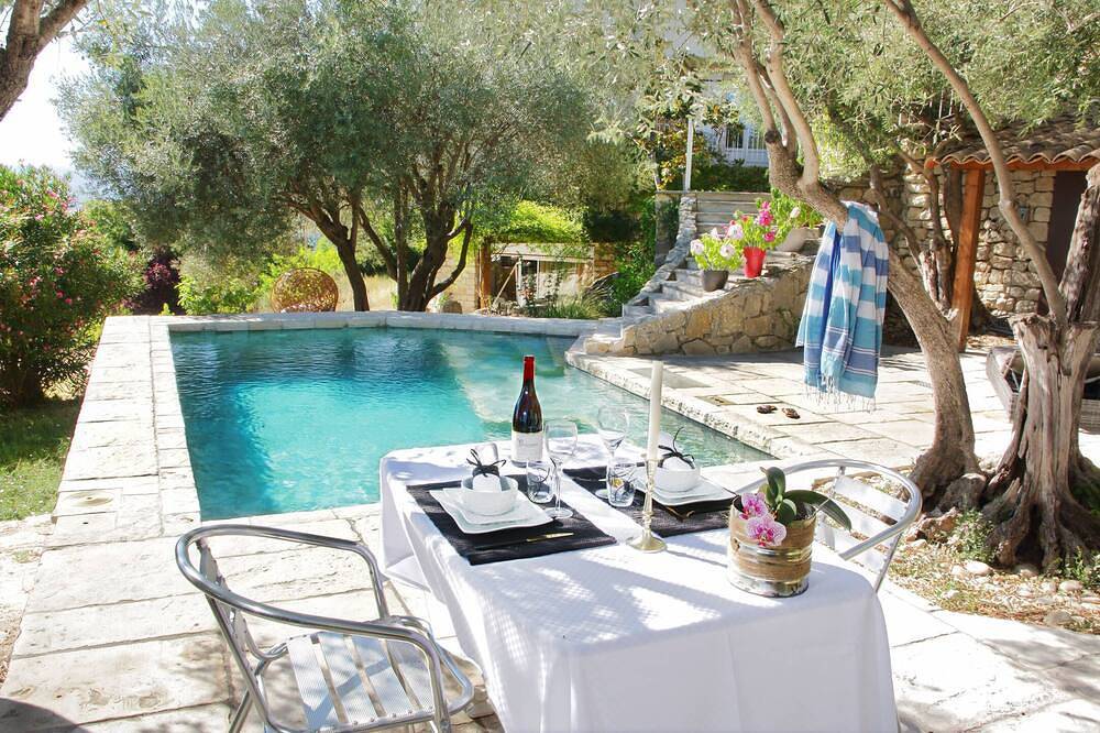 Schöne Gite In Lot Villa Völlig unabhängig mit beheiztem Schwimmbad in La Garde-Adhémar, Nyons und Umgebung