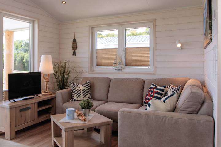 Wohnwagen für 5 Personen, mit Sauna und Terrasse sowie Whirlpool in Deutschland - 3