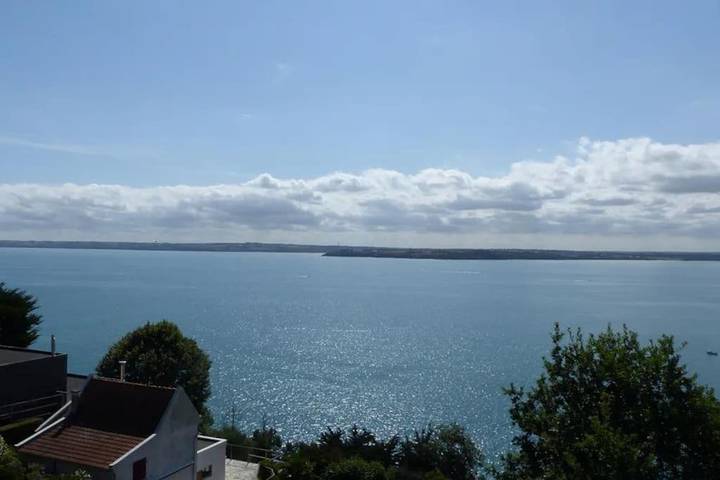Appartement de vacances pour 6 personnes, avec vue ainsi que terrasse et jardin