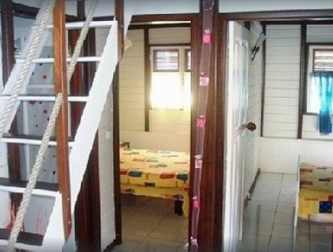 Casa encantadora en Saint-Anne con terraza y jardín cerrado in Martinica