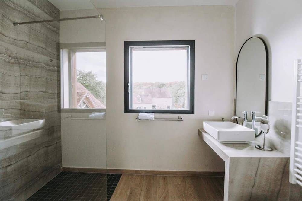 Ferienhaus-Premium-Ensuite mit Dusche-Gartenblick-5 étoiles - 4 épis in Saint-Germain-des-Champs, Naturpark Morvan