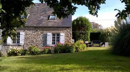 Gîte pour 3 personnes, avec jardin et terrasse à Maupertus-sur-Mer
