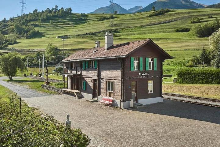 Ferienwohnung für 5 Personen, mit Balkon und Garten in Alvaneu
