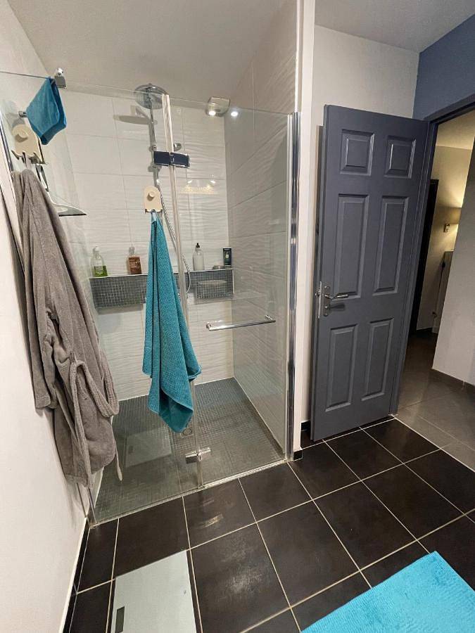 Double Room with Shared Bathroom in Lorette, Parc Naturel Régional du Pilat