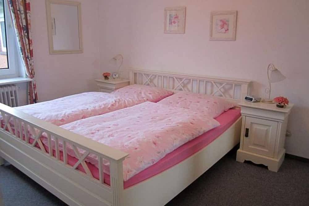 Ganze Wohnung, Hasenkamp 6 - Helle u. zentrale Wohnung - Fewo - 1.Og. in Wyk auf Föhr (Stadt), Wyk auf Föhr