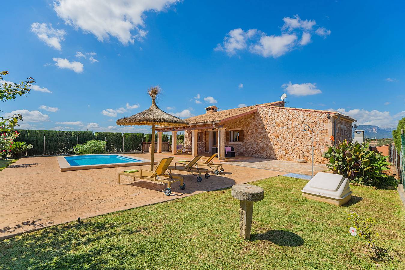Grau Petit Villa de piedra natural con piscina y Wi-Fi  in Sencelles, Majorca Center