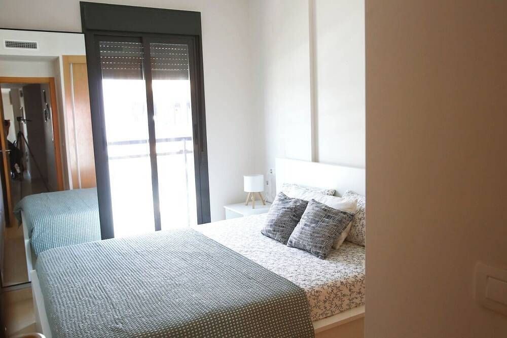 Apartamento entero, Disfruta del sol y el mar en este acogedor y moderno piso en Xilxes, in Playa de Chilches, Chilches