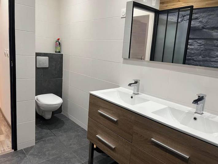 Gîte pour 8 personnes, avec terrasse ainsi que jacuzzi et jardin à Chaumousey - 3