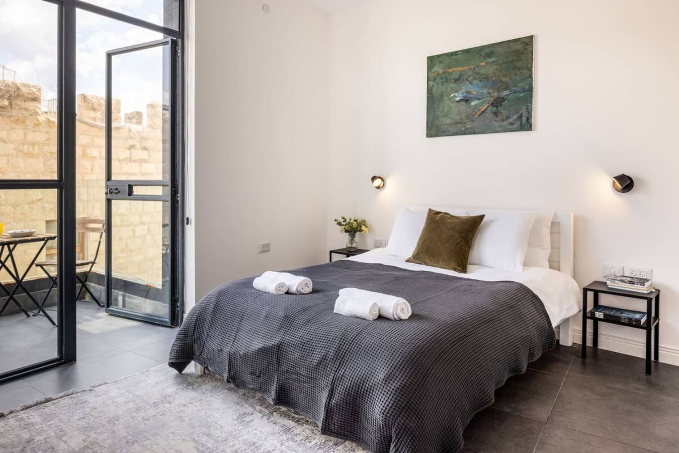 Geheel appartement, Old Charm & Modern Meets in Haifa by Sea N' Rent in Haifa, Haifa (district)