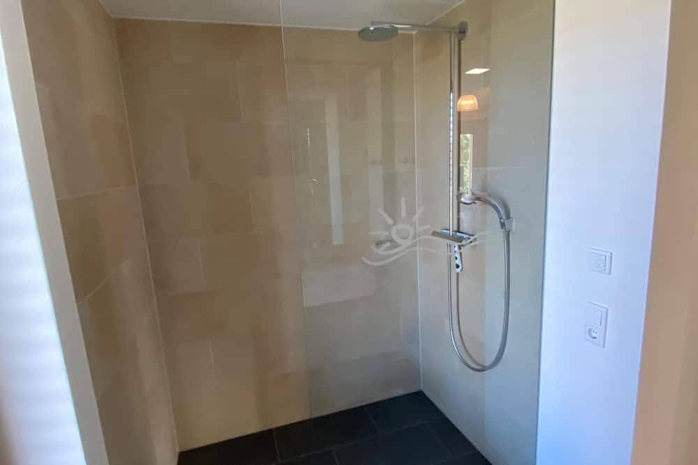 Sonnenchalet: Luxus-Chalet mit Terrasse, Kaminofen & Wlan in Bodman-Ludwigshafen in Bodman-Ludwigshafen, Landkreis Konstanz